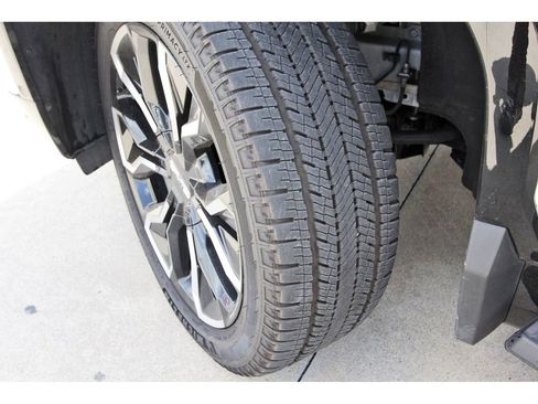 Used 2025 GMC Sierra EV Denali AWD/4WD image 14