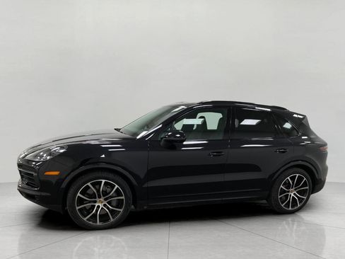Used 2020 Porsche Cayenne S image 2