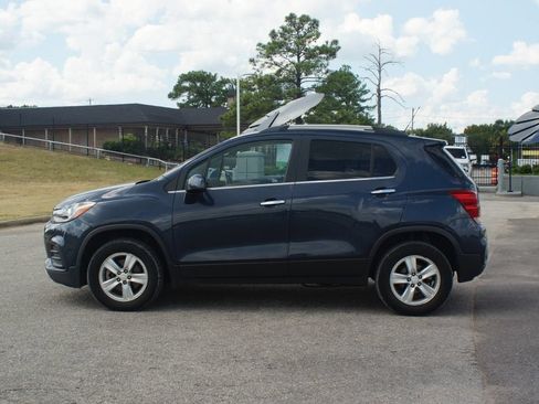 Used 2018 Chevrolet Trax LT w/ LT Convenience Package AWD/4WD image 10