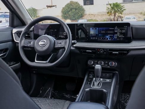 Used 2025 Nissan Kicks SV FWD image 22