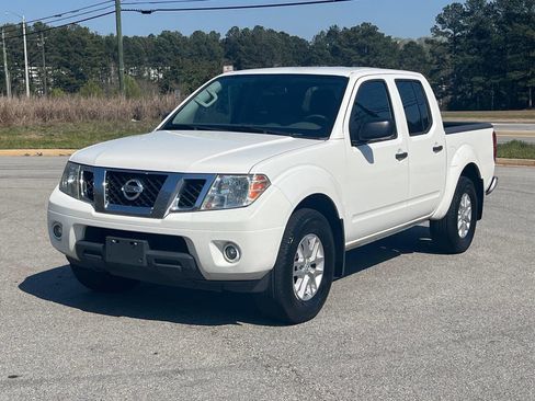 Used 2019 Nissan Frontier SV w/ Value Truck Package image 2