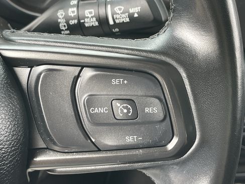 Certified 2022 Jeep Wrangler Sport AWD/4WD image 23