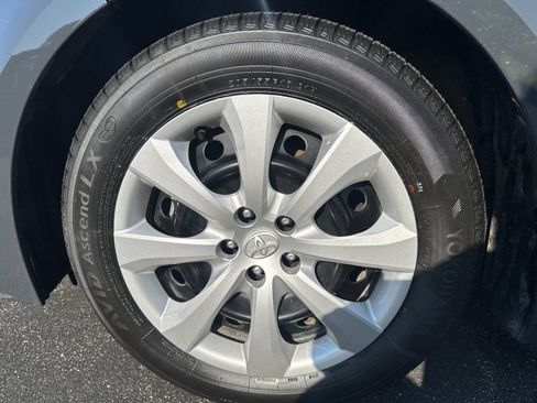 Used 2025 Toyota Corolla LE FWD image 24
