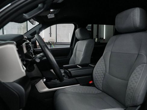 Used 2025 Toyota Tundra SR image 26