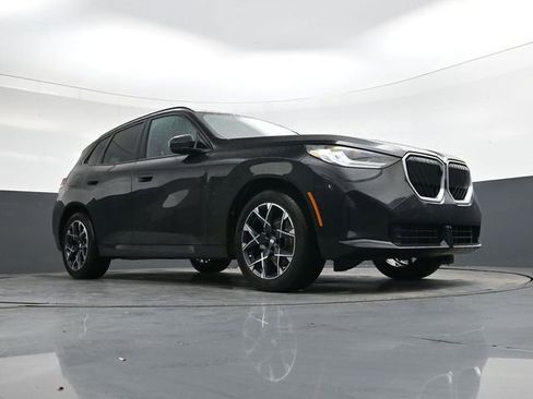 Used 2025 BMW X3 xDrive30i w/ Premium Package image 29