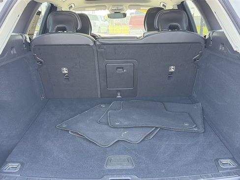 Used 2025 Volvo XC60 B5 Core AWD/4WD image 28