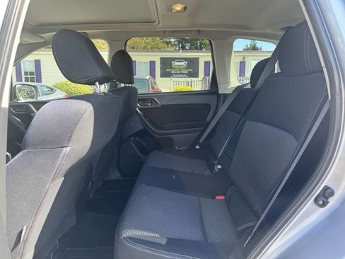 Used 2015 Subaru Forester 2.5i Premium w/ All-Weather Package image 11