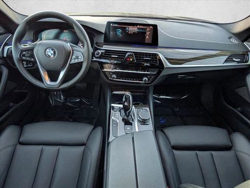 Used 2020 BMW 530e image 18