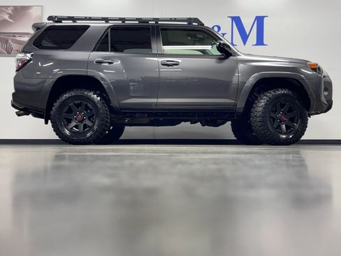 Used 2016 Toyota 4Runner Trail AWD/4WD image 4