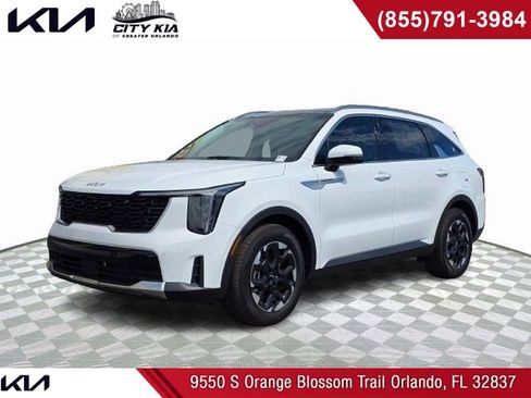 Used 2025 Kia Sorento S image 1