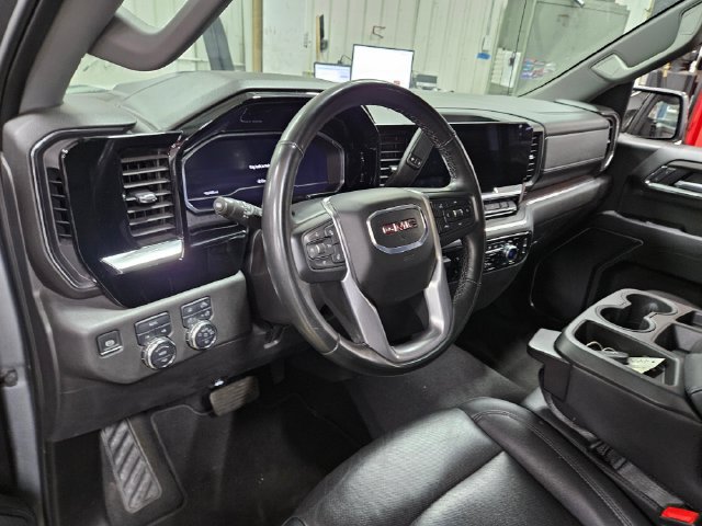 Used 2025 GMC Sierra 1500 SLT AWD/4WD image 9