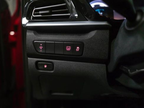 Used 2022 Kia Niro LX image 25