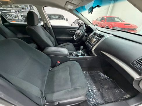 Used 2015 Nissan Altima 2.5 S w/ Power Driver Seat Package FWD image 29