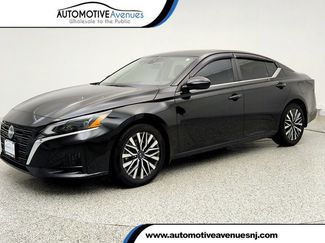 Used 2023 Nissan Altima 2.5 SV w/ SV Premium Package FWD video 1