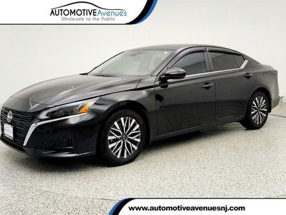 Used 2023 Nissan Altima 2.5 SV w/ SV Premium Package