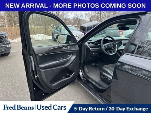 Used 2023 Jeep Grand Cherokee L Altitude image 8