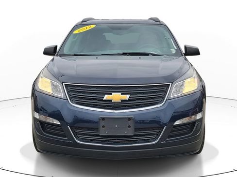 Used 2017 Chevrolet Traverse LS image 2