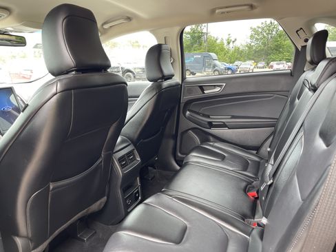 Used 2022 Ford Edge Titanium AWD/4WD image 11