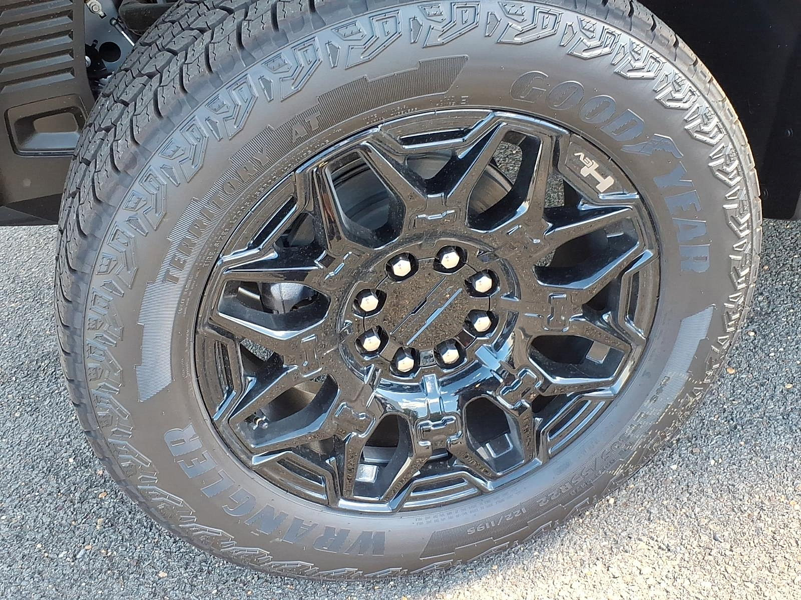 New 2026 GMC Hummer EV 4x4 Crew Cab image 7