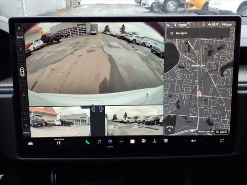 Used 2021 Tesla Model S Plaid image 17