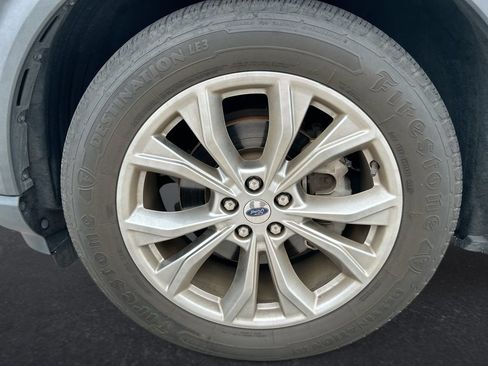 Used 2022 Ford Explorer Limited w/ Equipment Group 301A RWD image 10