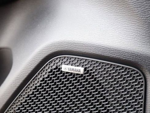 Used 2025 Mitsubishi Outlander SEL image 24