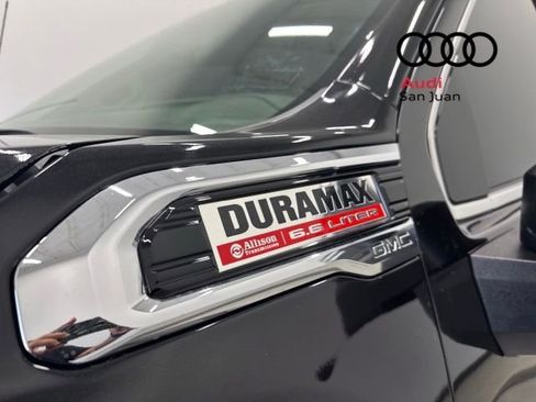 Used 2022 GMC Sierra 2500 Denali w/ Denali Black Diamond Edition image 7