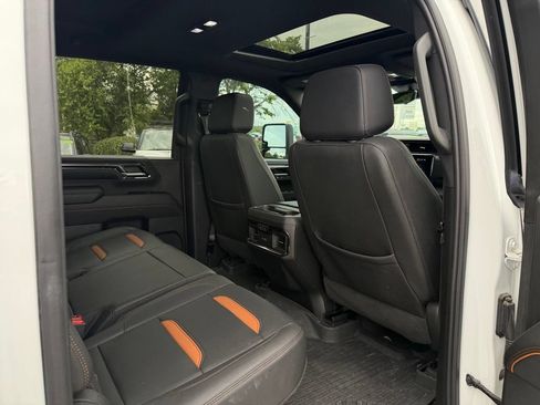 Used 2024 GMC Sierra 2500 AT4 w/ AT4 Premium Plus Package AWD/4WD image 26