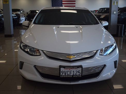 Used 2018 Chevrolet Volt LT FWD image 2