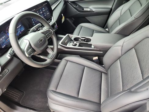 New 2027 Chevrolet Equinox LT w/ Convenience Package II FWD image 13