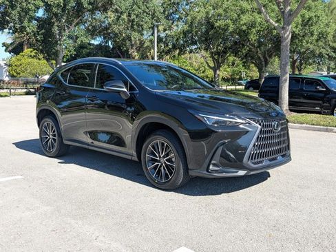 Used 2024 Lexus NX 250 FWD w/ Towing Package (2000 Lbs) image 2