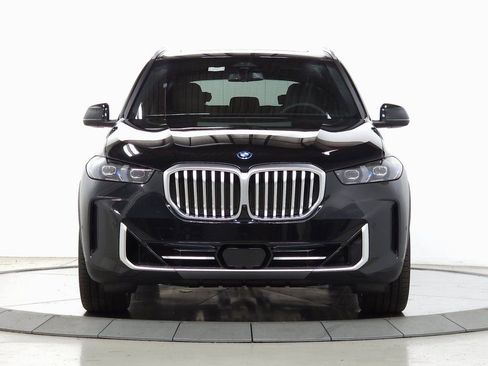 Used 2026 BMW X5 xDrive50e w/ Premium Package image 2