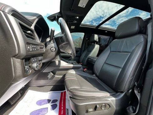 Used 2022 Chevrolet Suburban RST w/ Sport Performance Package image 44