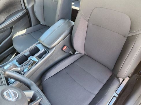 Used 2025 Nissan Sentra S image 10