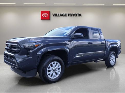 Certified 2024 Toyota Tacoma SR5 AWD/4WD image 1