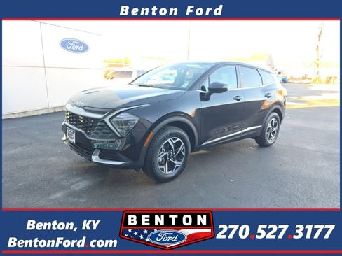 Used 2024 Kia Sportage LX image 1