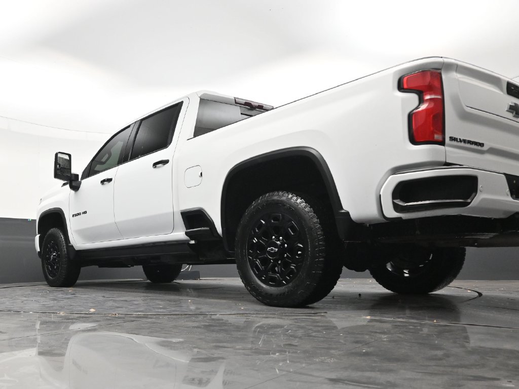 Used 2024 Chevrolet Silverado 2500 LTZ w/ LTZ Plus Package AWD/4WD image 22