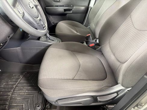 Used 2013 Kia Soul FWD image 12