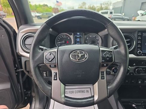 Used 2023 Toyota Tacoma Limited AWD/4WD image 14