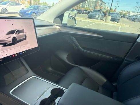 Used 2023 Tesla Model Y Performance AWD/4WD image 24