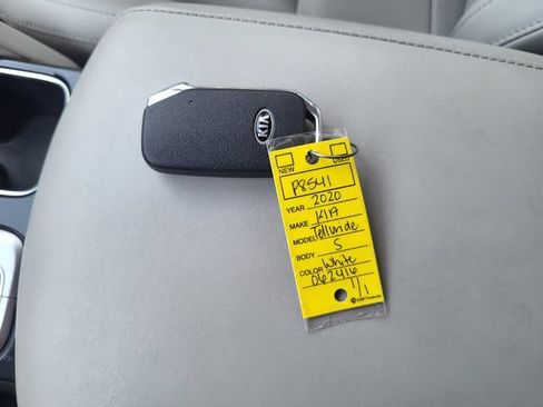 Used 2020 Kia Telluride S FWD image 26