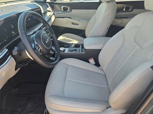 Used 2025 Kia Sorento EX image 14