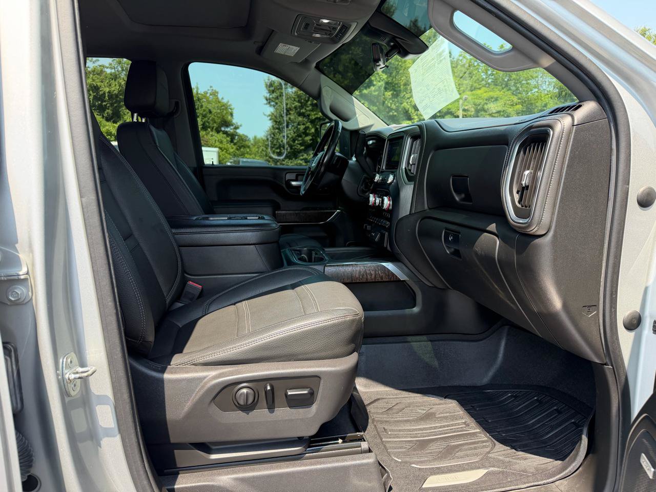 Used 2020 GMC Sierra 2500 Denali w/ Denali Ultimate Package AWD/4WD image 13