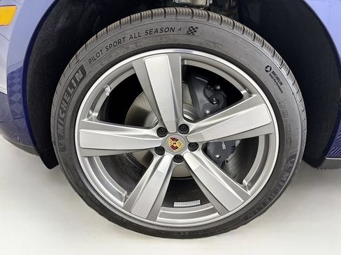 Used 2026 Porsche Macan AWD/4WD image 31