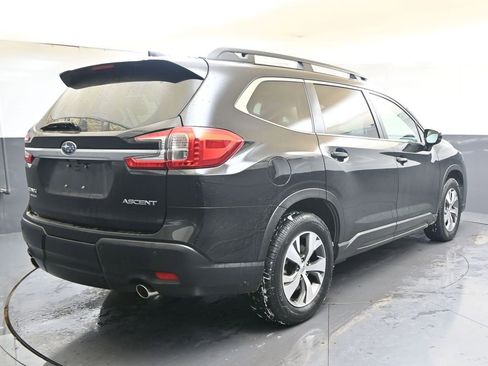 Used 2024 Subaru Ascent Premium w/ Convenience Package image 5