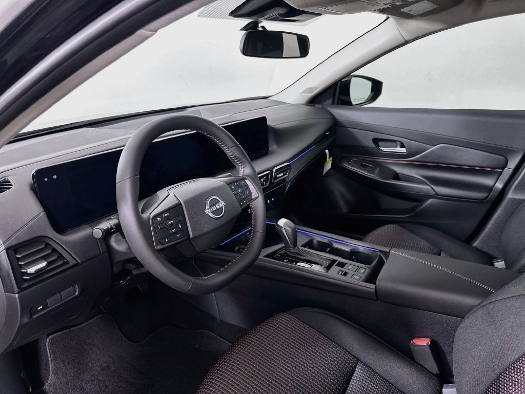 Used 2026 Nissan Sentra SR w/ Floor Mat Package FWD image 9