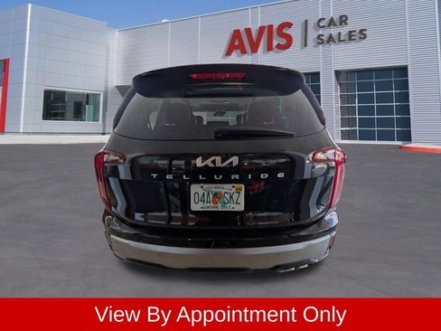 Used 2025 Kia Telluride S FWD image 9