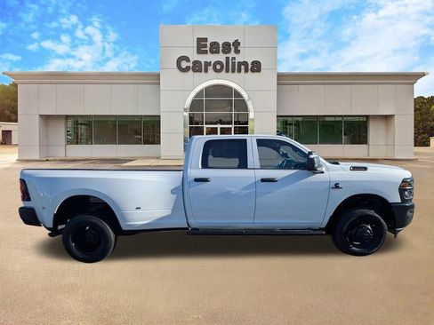 Certified 2026 RAM 3500 Tradesman AWD/4WD image 2
