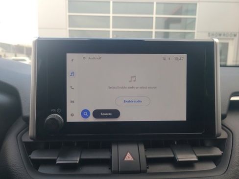 Used 2025 Toyota RAV4 XLE image 28