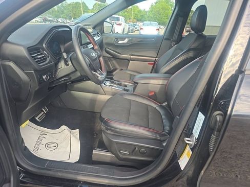 Used 2023 Ford Escape ST-Line Select w/ Tech Pack #2 AWD/4WD image 3